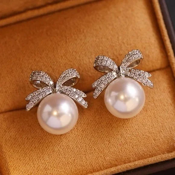 Silver Pearl Rhinestone Bow Decor Stud Earrings For Women Jewelry Gift Wedding - Picture 1 of 3